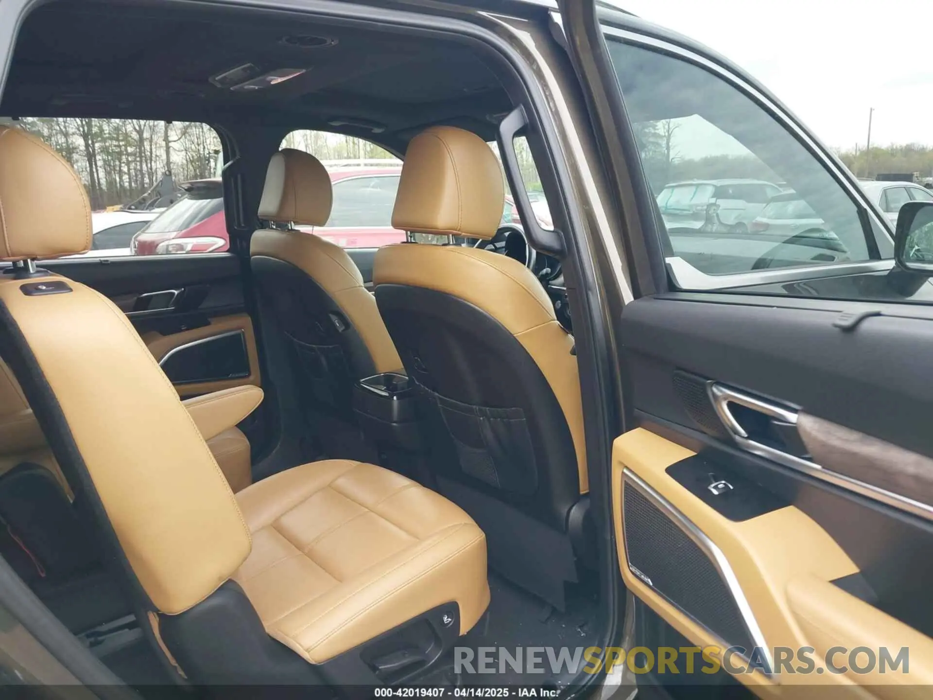 8 Photograph of a damaged car 5XYP54HC4NG271392 KIA TELLURIDE 2022