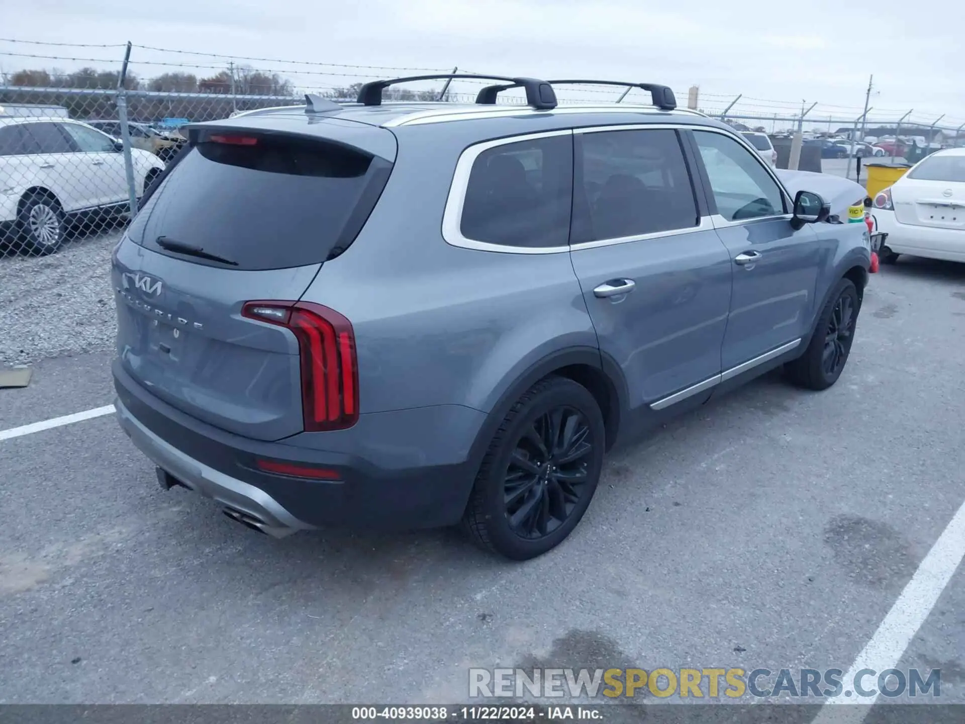 4 Photograph of a damaged car 5XYP54HC8NG243157 KIA TELLURIDE 2022