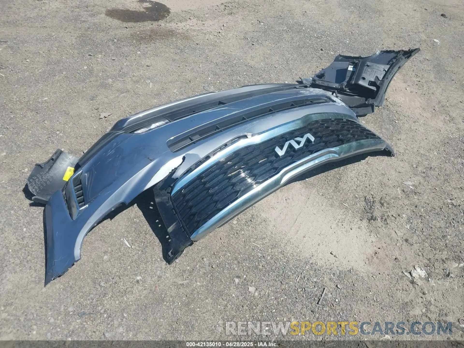 12 Photograph of a damaged car 5XYP54HC8NG290821 KIA TELLURIDE 2022