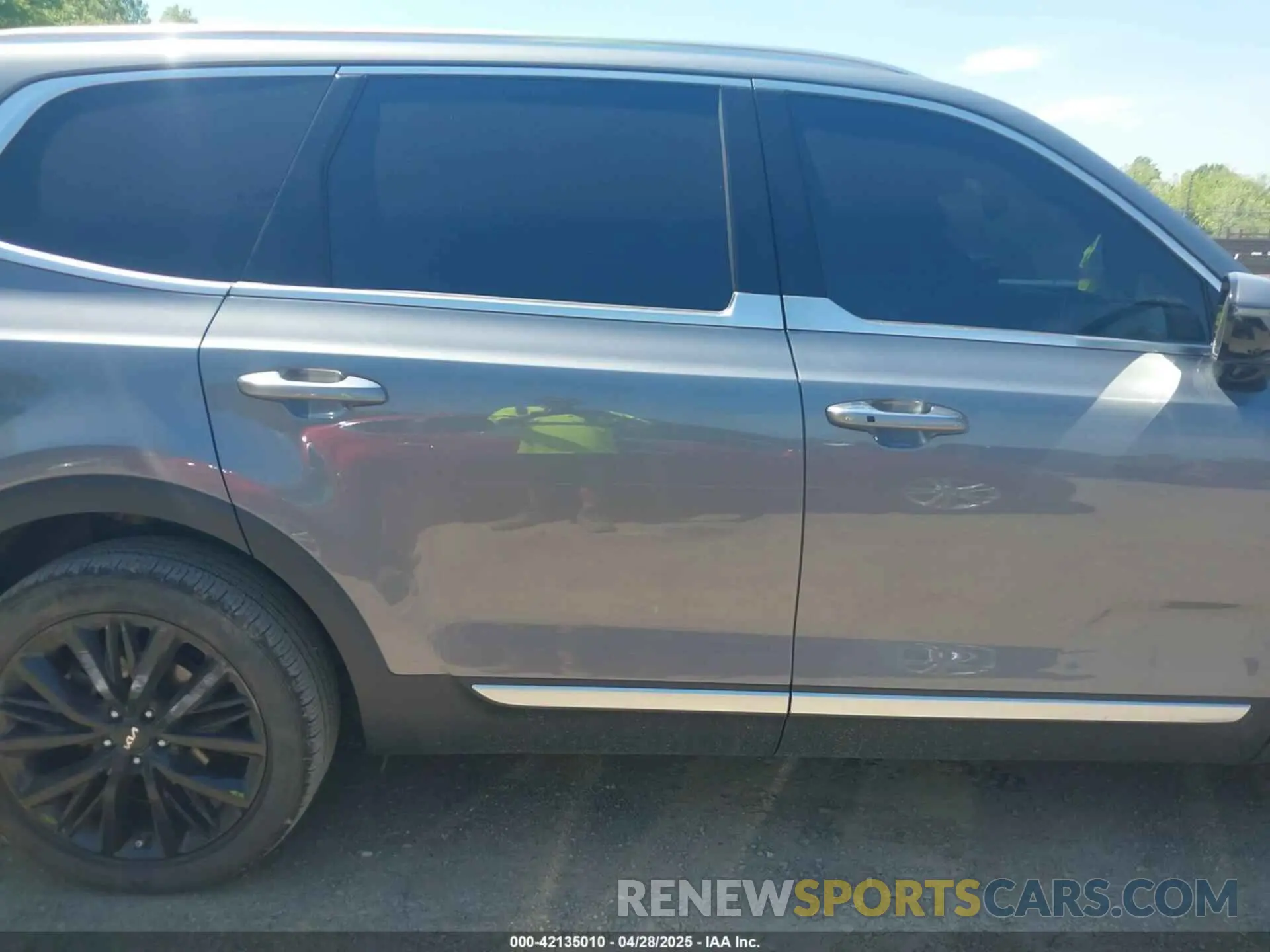 14 Photograph of a damaged car 5XYP54HC8NG290821 KIA TELLURIDE 2022