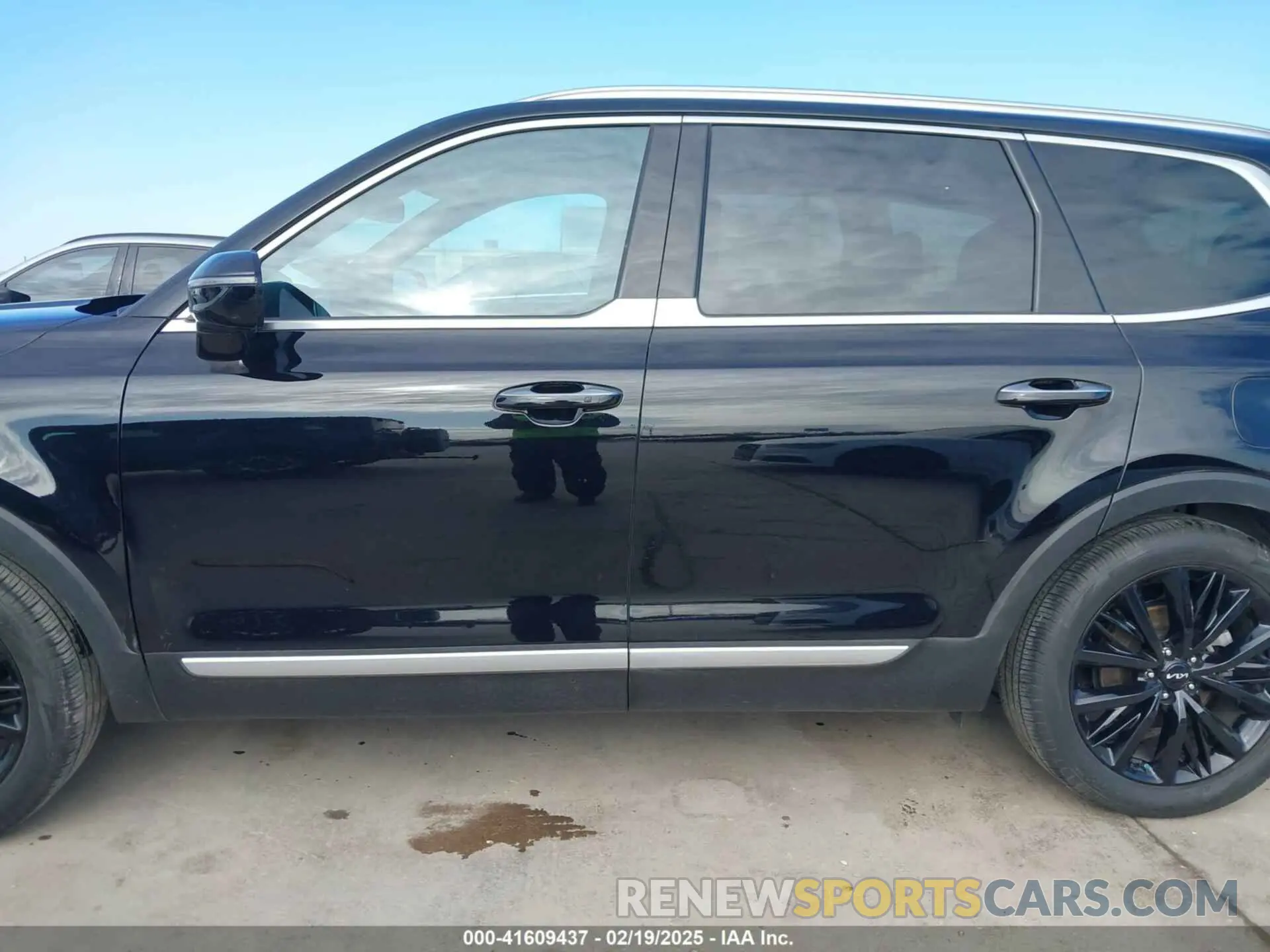 14 Photograph of a damaged car 5XYP54HC8NG318696 KIA TELLURIDE 2022