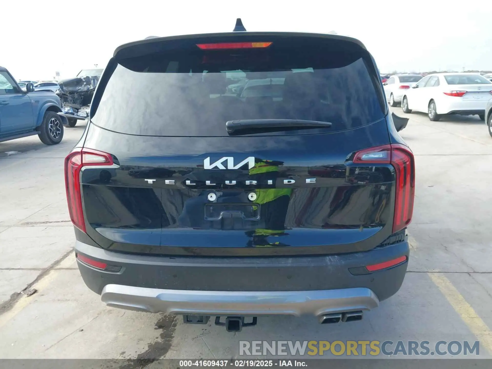 16 Photograph of a damaged car 5XYP54HC8NG318696 KIA TELLURIDE 2022