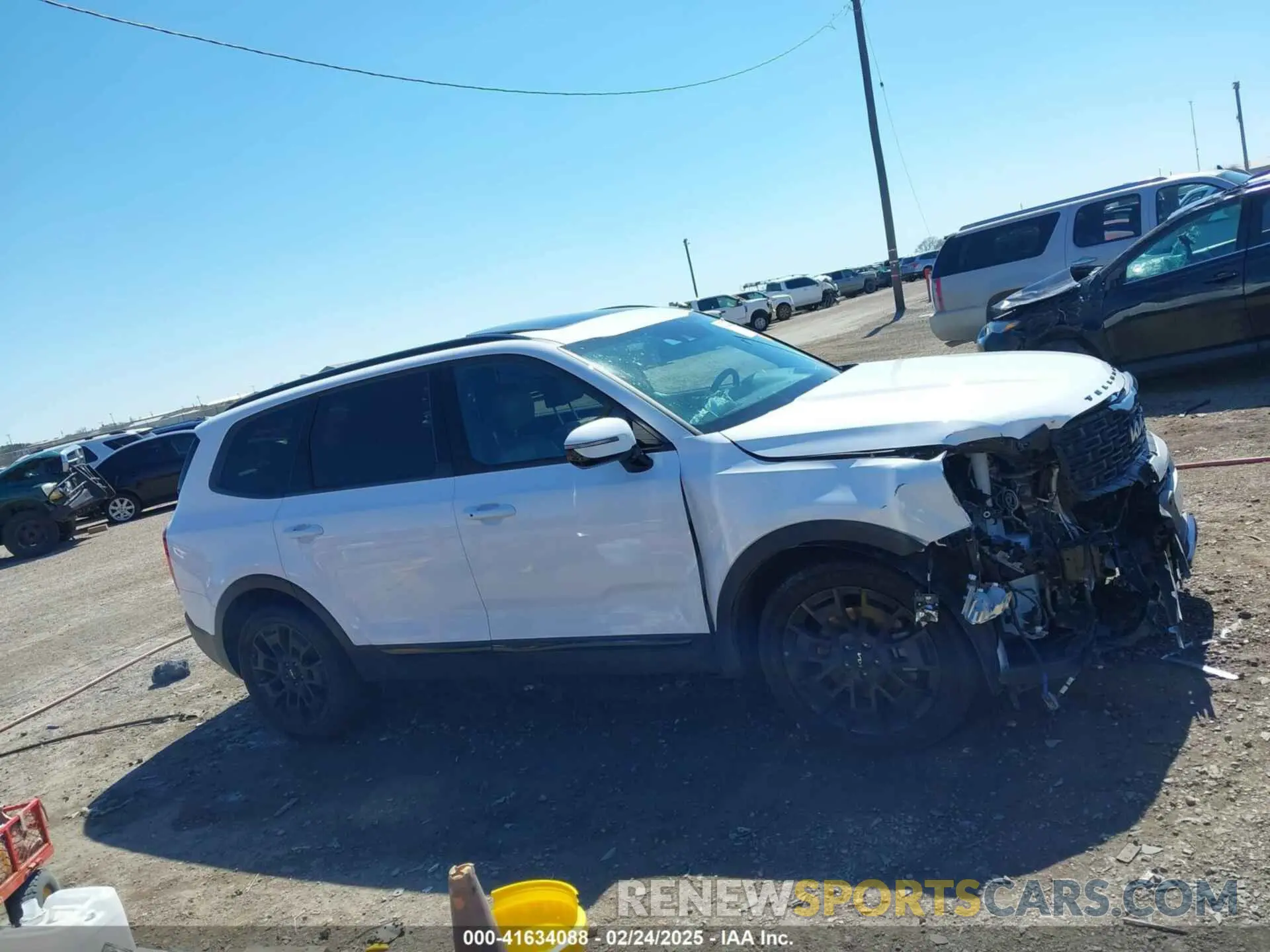 13 Photograph of a damaged car 5XYP5DHC0NG275634 KIA TELLURIDE 2022