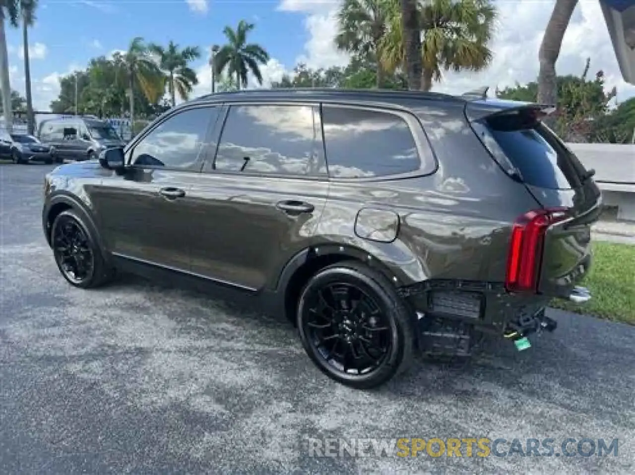 3 Photograph of a damaged car 5XYP5DHC0NG283894 KIA TELLURIDE 2022