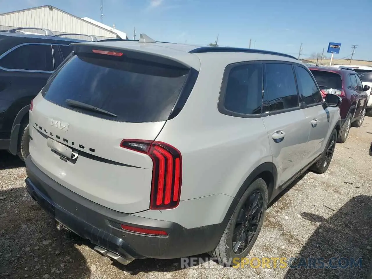 3 Photograph of a damaged car 5XYP5DHC1NG199177 KIA TELLURIDE 2022