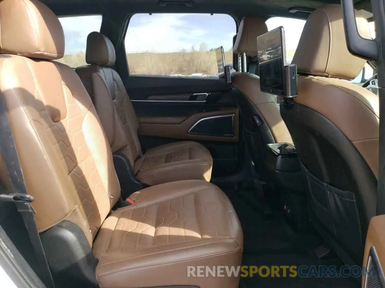 11 Photograph of a damaged car 5XYP5DHC1NG227009 KIA TELLURIDE 2022