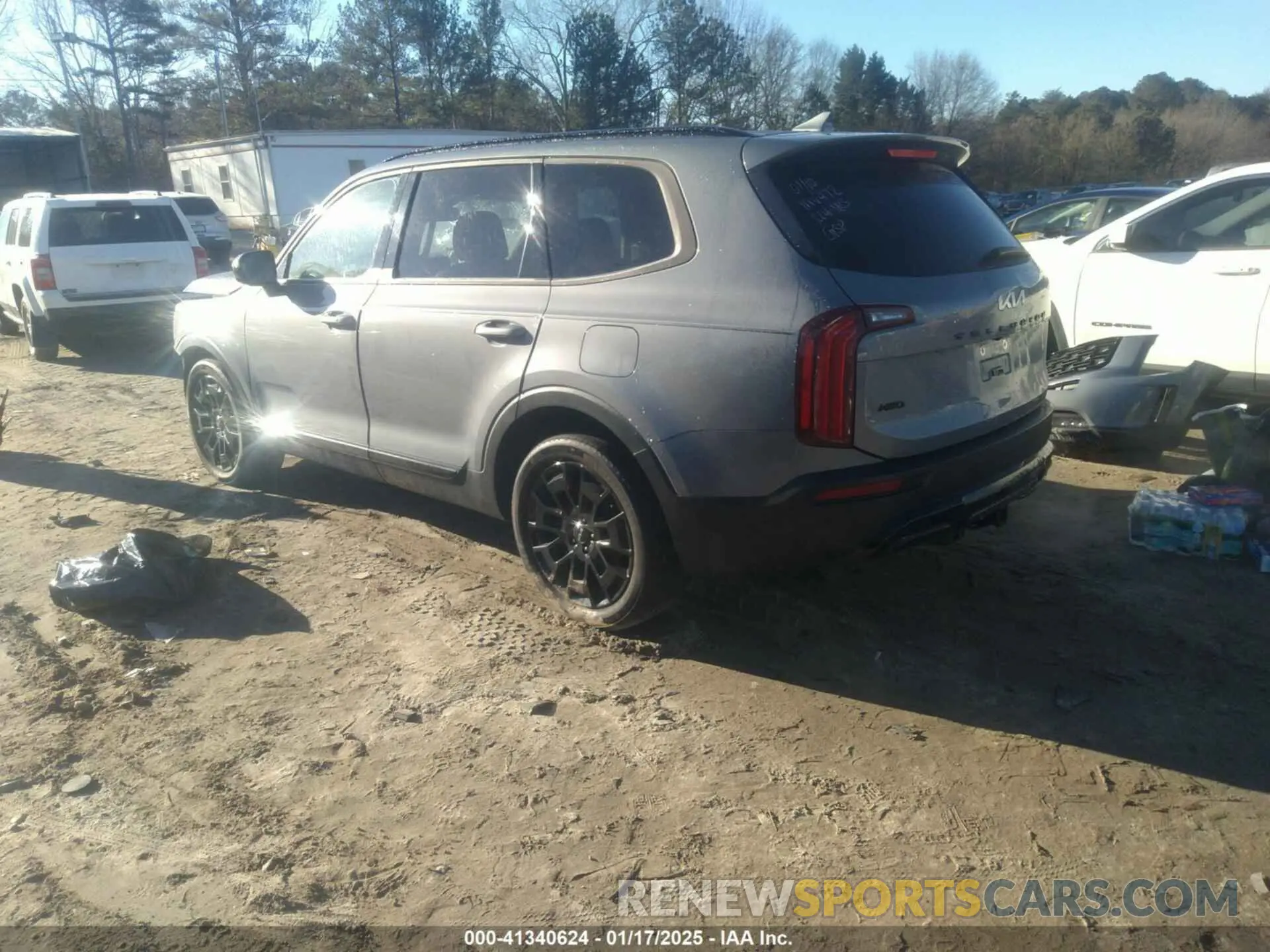 3 Photograph of a damaged car 5XYP5DHC1NG230900 KIA TELLURIDE 2022