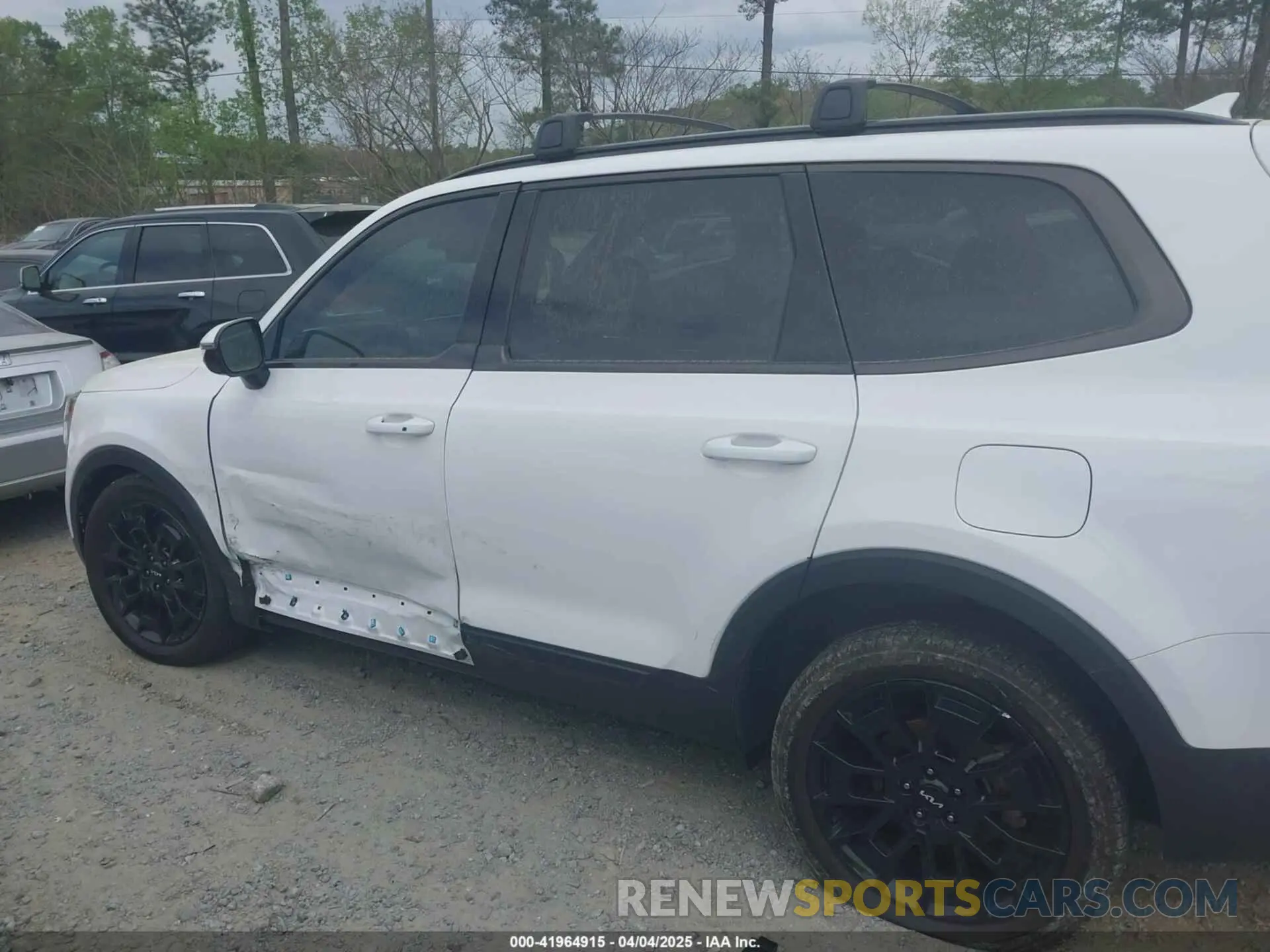 14 Photograph of a damaged car 5XYP5DHC1NG318216 KIA TELLURIDE 2022