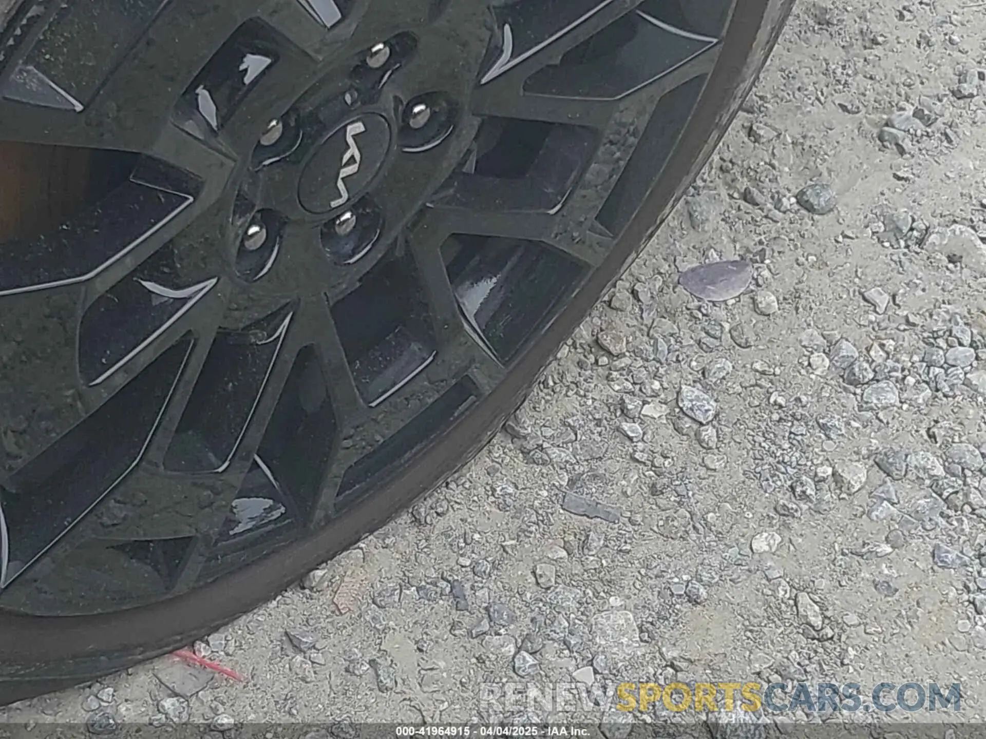 18 Photograph of a damaged car 5XYP5DHC1NG318216 KIA TELLURIDE 2022