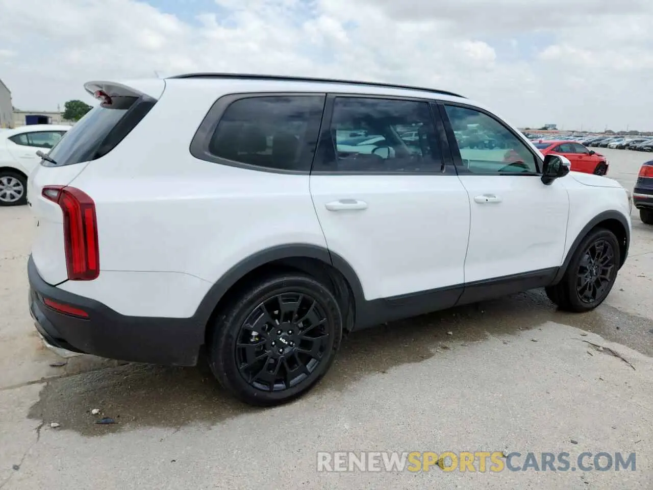 3 Photograph of a damaged car 5XYP5DHC2NG196482 KIA TELLURIDE 2022