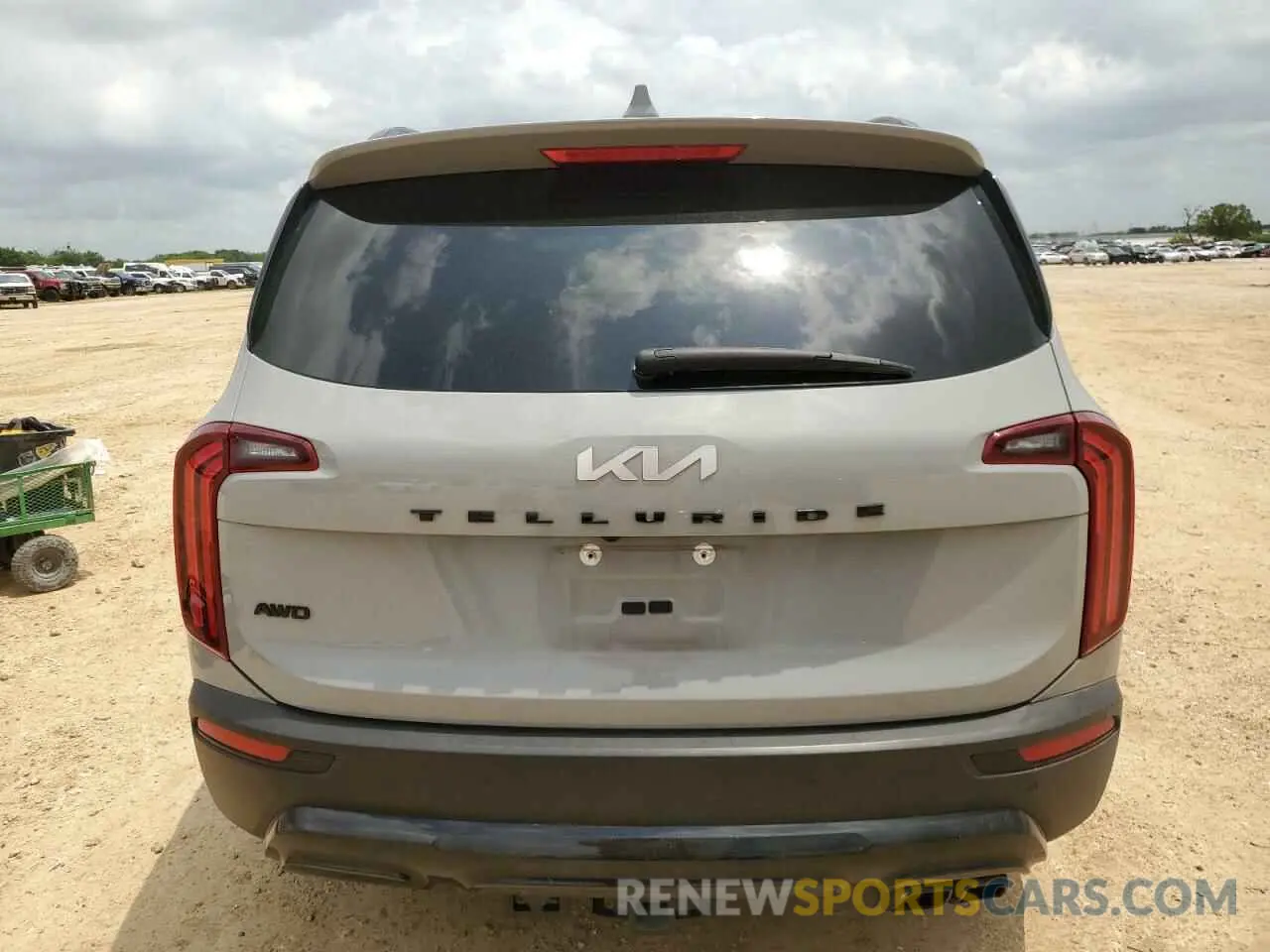 6 Photograph of a damaged car 5XYP5DHC2NG226841 KIA TELLURIDE 2022