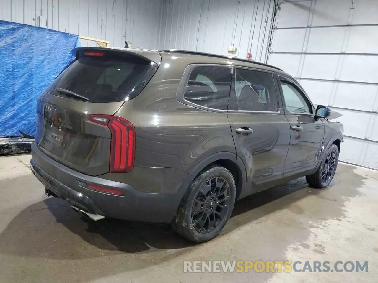 3 Photograph of a damaged car 5XYP5DHC2NG276672 KIA TELLURIDE 2022
