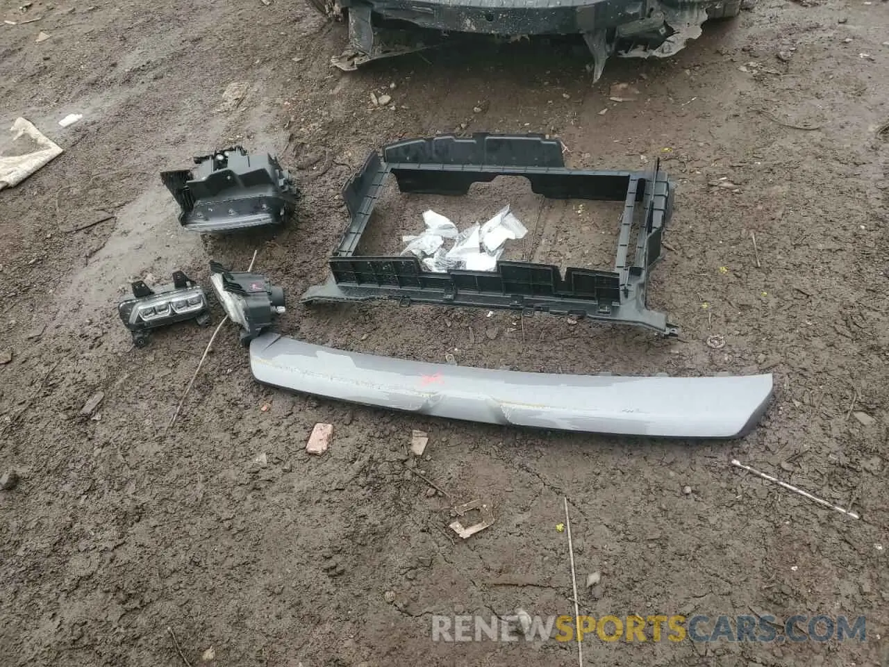 13 Photograph of a damaged car 5XYP5DHC2NG294671 KIA TELLURIDE 2022