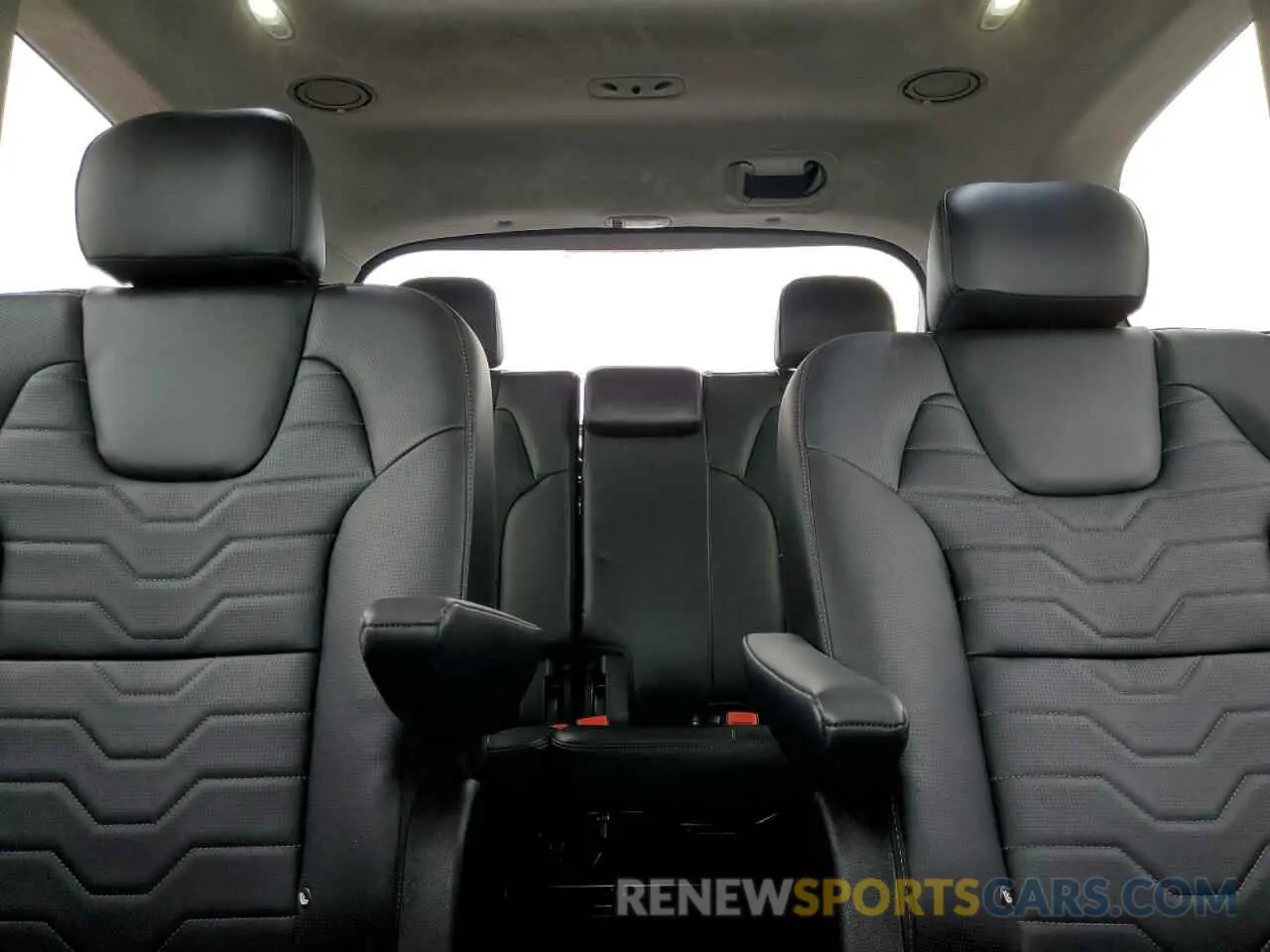10 Photograph of a damaged car 5XYP5DHC3NG288104 KIA TELLURIDE 2022