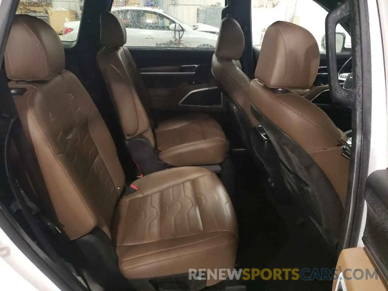 11 Photograph of a damaged car 5XYP5DHC3NG290774 KIA TELLURIDE 2022