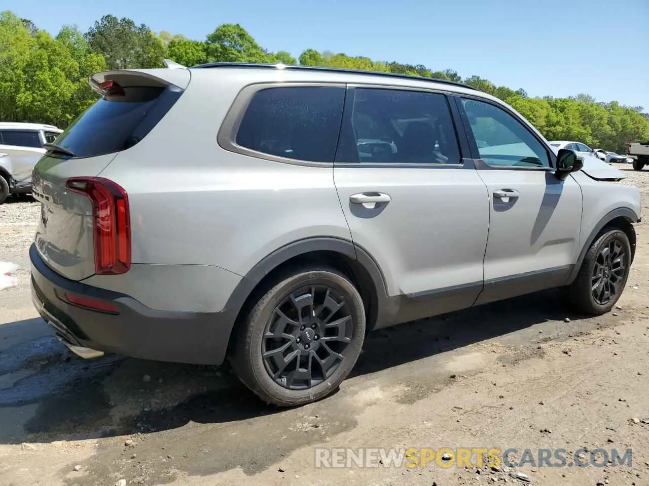 3 Photograph of a damaged car 5XYP5DHC5NG194998 KIA TELLURIDE 2022