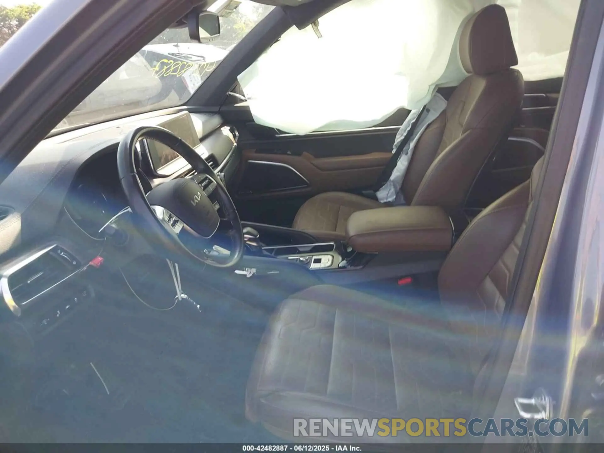 5 Photograph of a damaged car 5XYP5DHC6NG267070 KIA TELLURIDE 2022