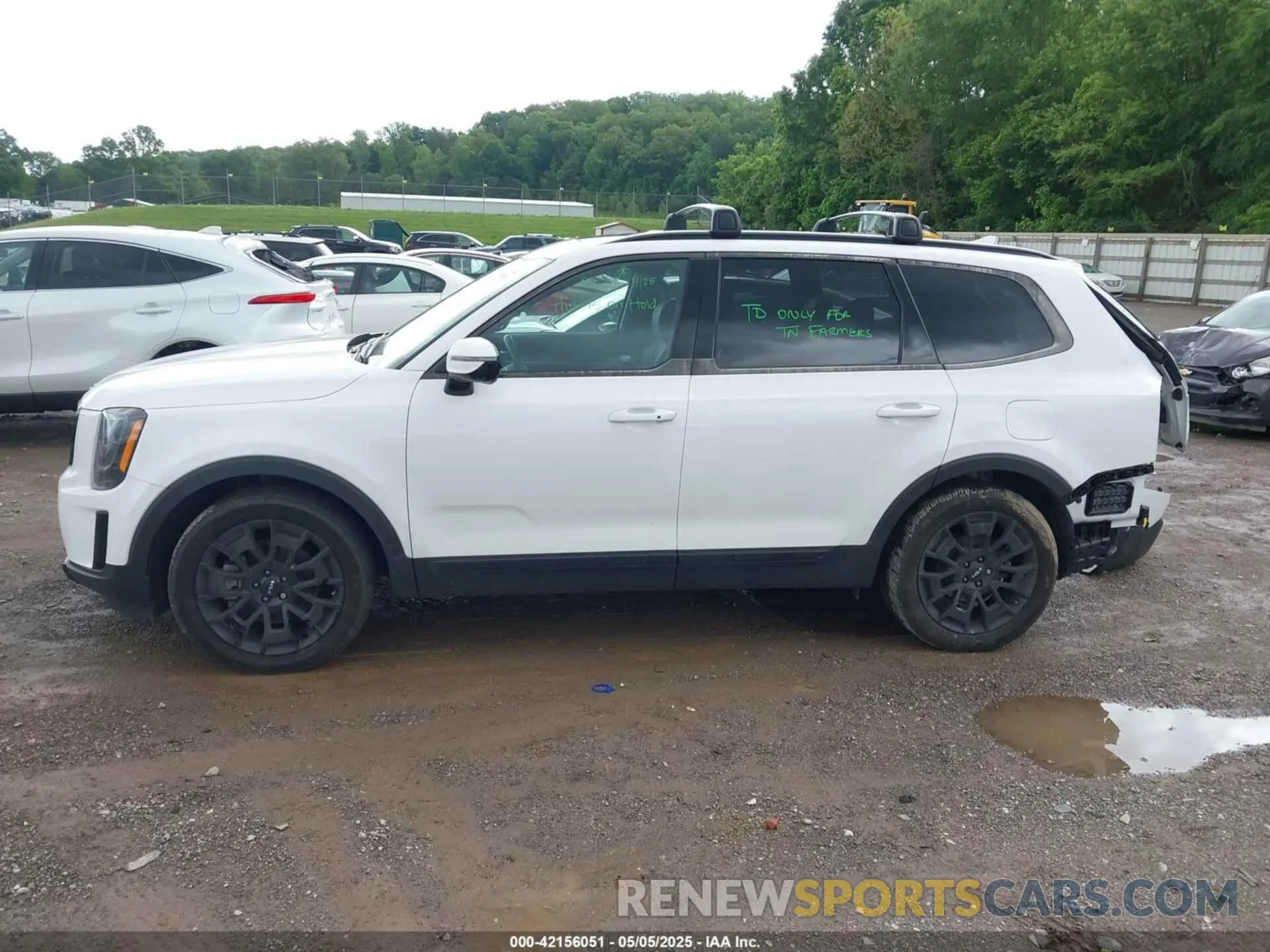 14 Photograph of a damaged car 5XYP5DHC7NG226138 KIA TELLURIDE 2022