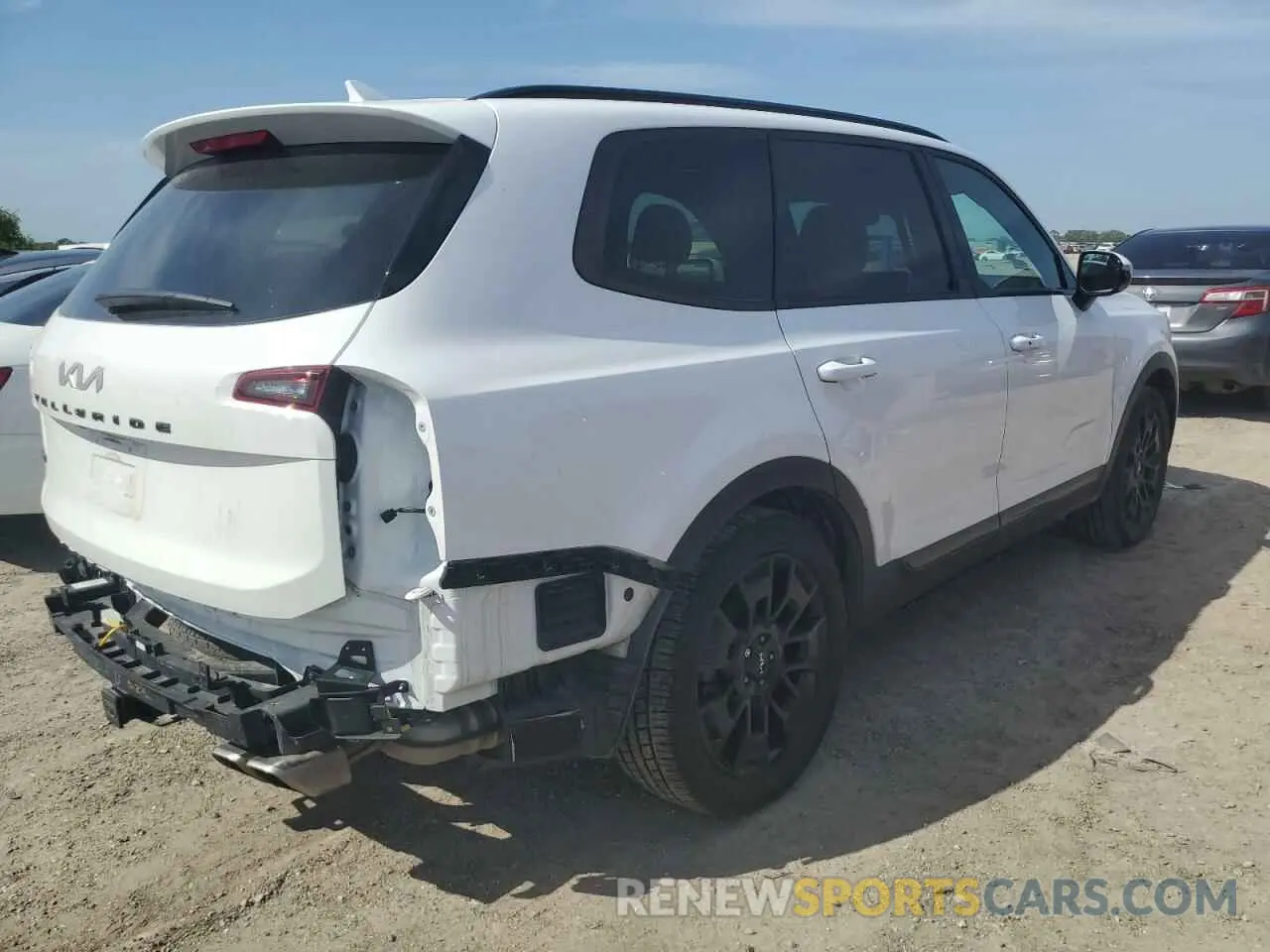3 Photograph of a damaged car 5XYP5DHC7NG242551 KIA TELLURIDE 2022