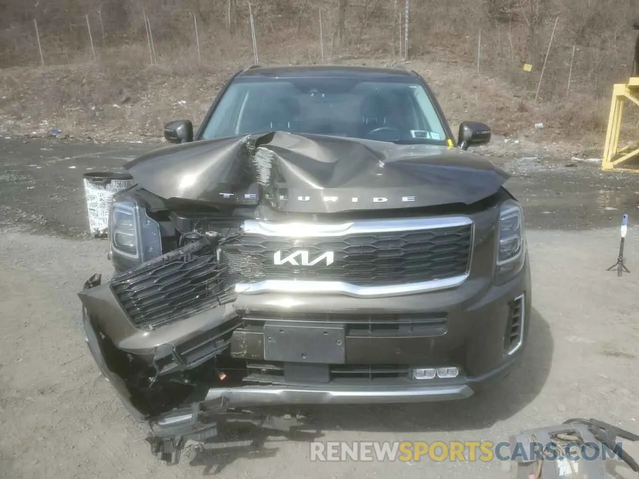5 Photograph of a damaged car 5XYP5DHC8NG199354 KIA TELLURIDE 2022