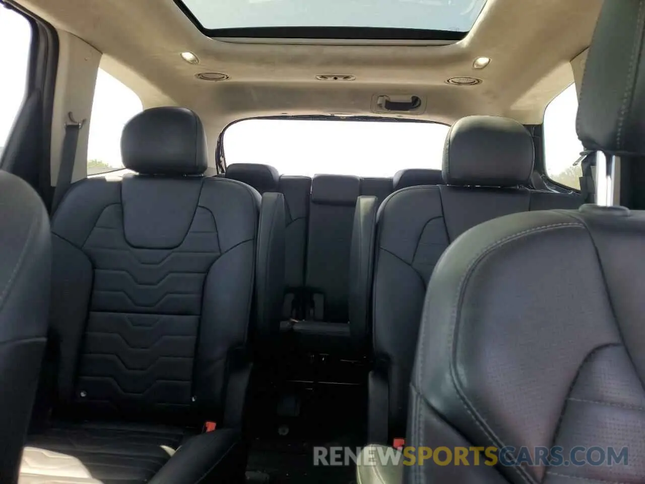 10 Photograph of a damaged car 5XYP5DHC8NG295985 KIA TELLURIDE 2022