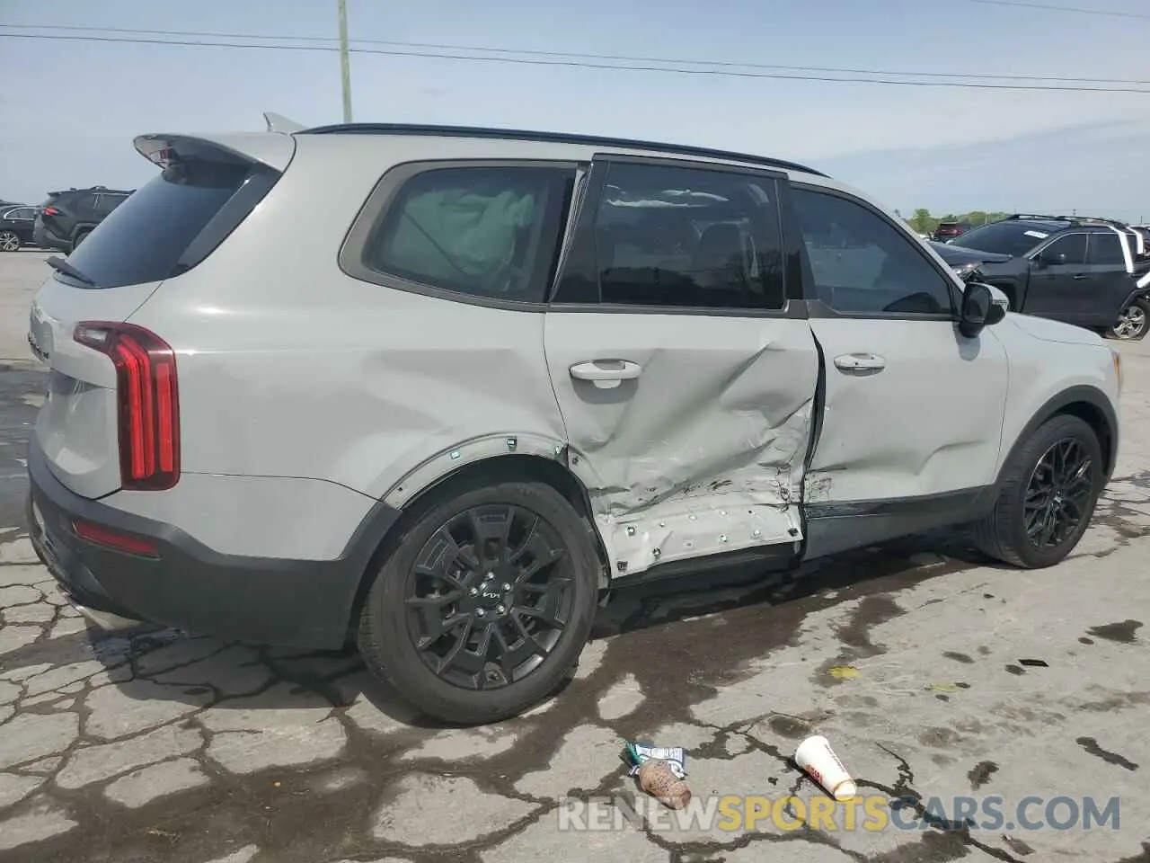 3 Photograph of a damaged car 5XYP5DHC9NG193403 KIA TELLURIDE 2022