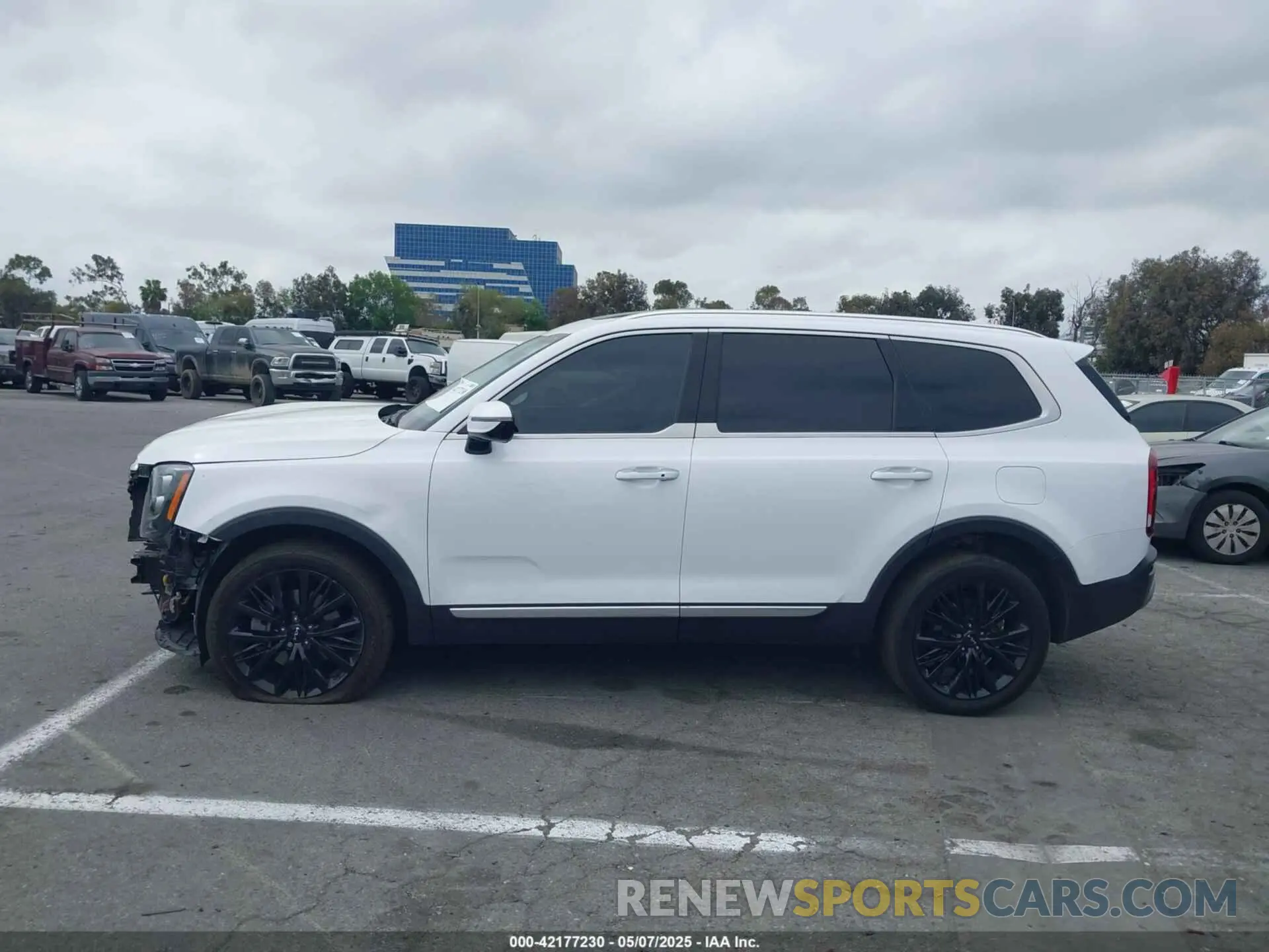 15 Photograph of a damaged car 5XYP5DHC9NG247668 KIA TELLURIDE 2022