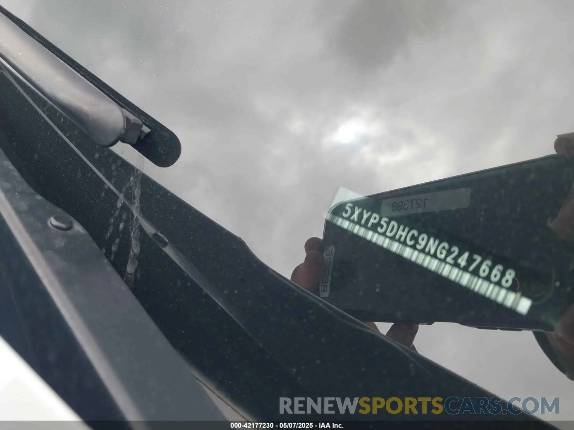 9 Photograph of a damaged car 5XYP5DHC9NG247668 KIA TELLURIDE 2022
