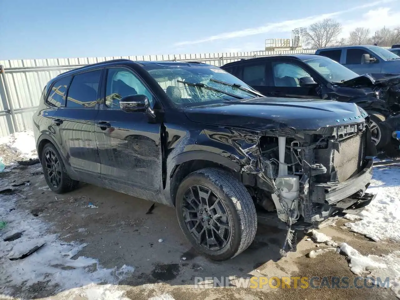 4 Photograph of a damaged car 5XYP5DHC9NG281139 KIA TELLURIDE 2022