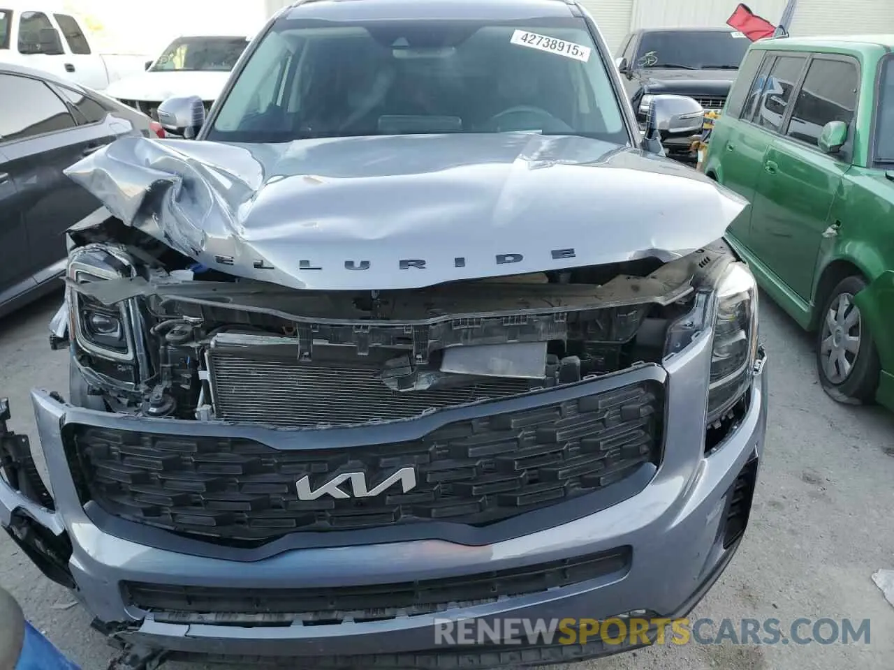5 Photograph of a damaged car 5XYP5DHC9NG284252 KIA TELLURIDE 2022
