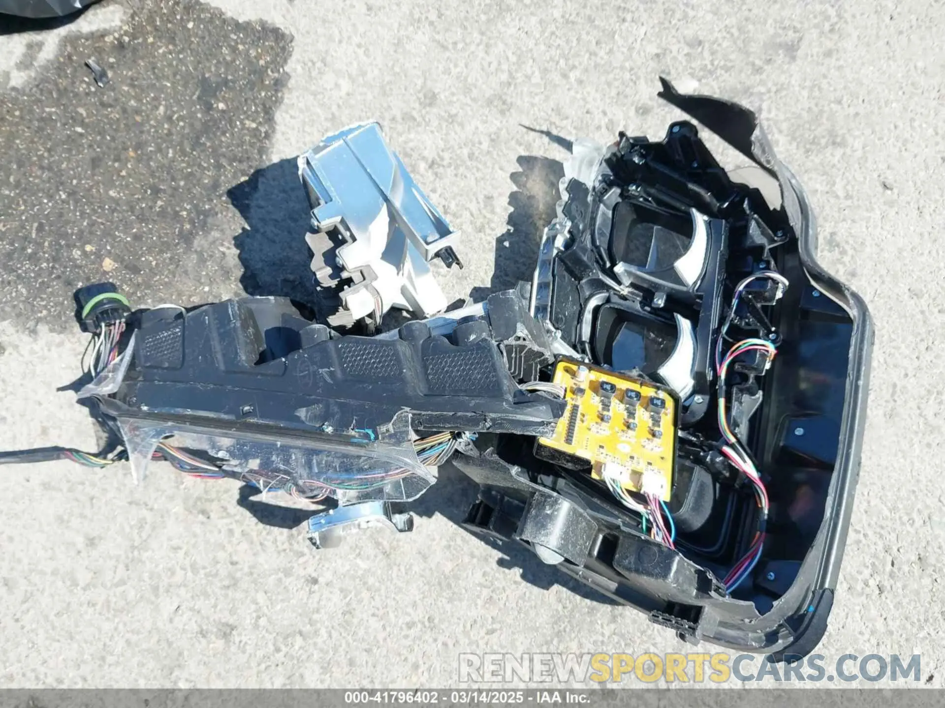 12 Photograph of a damaged car 5XYP5DHC9NG289323 KIA TELLURIDE 2022