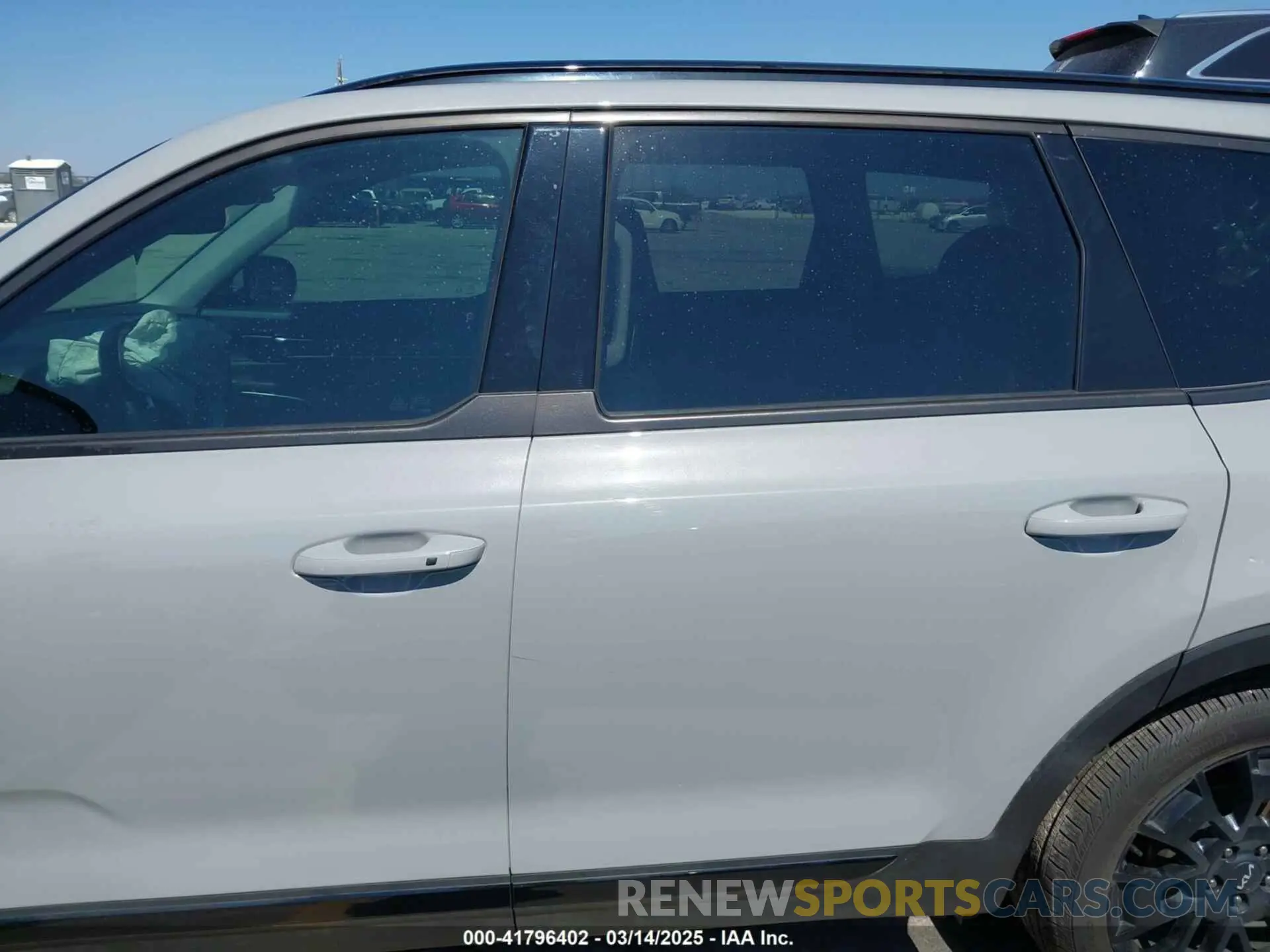 15 Photograph of a damaged car 5XYP5DHC9NG289323 KIA TELLURIDE 2022