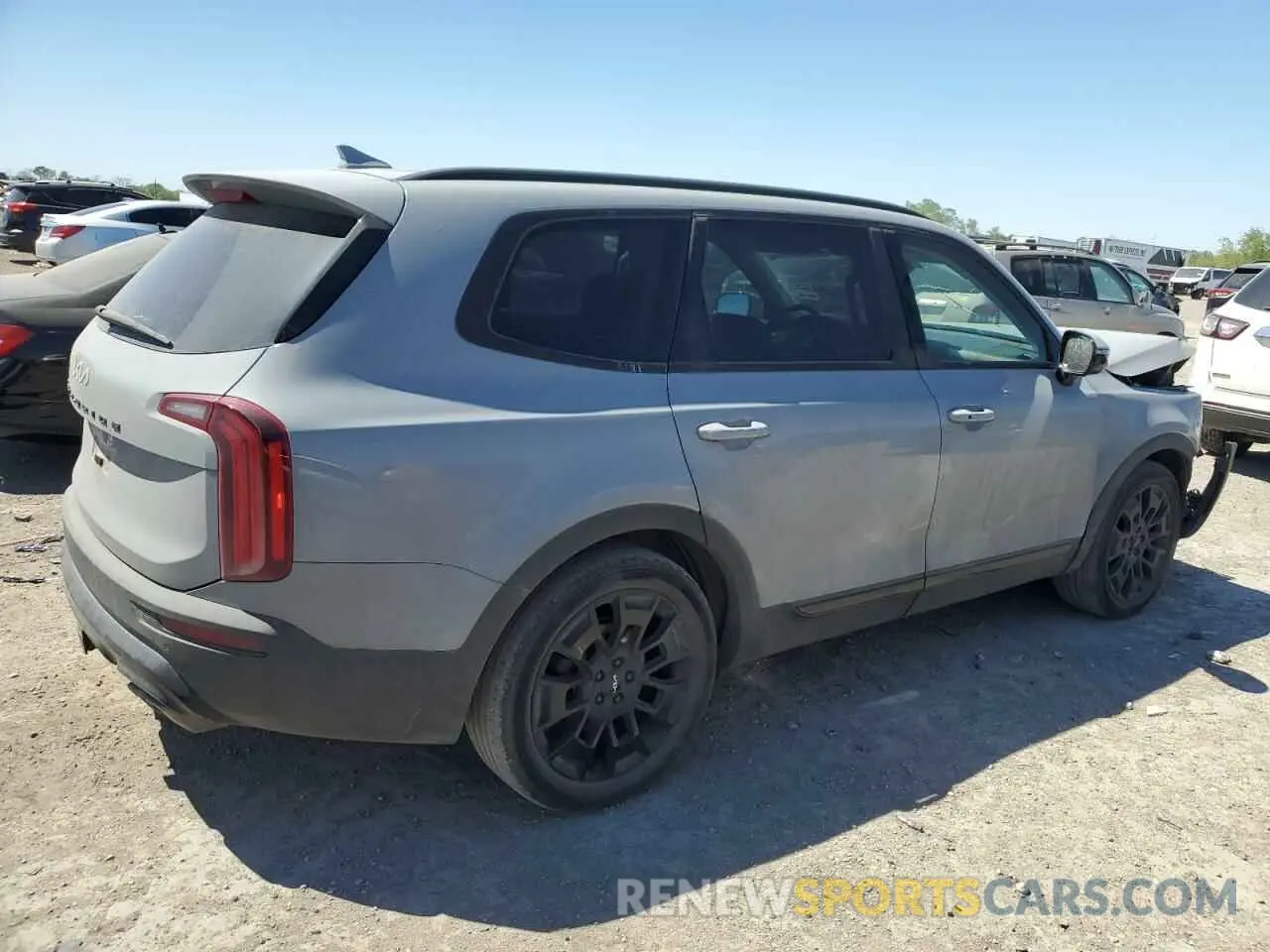 3 Photograph of a damaged car 5XYP5DHCXNG205946 KIA TELLURIDE 2022