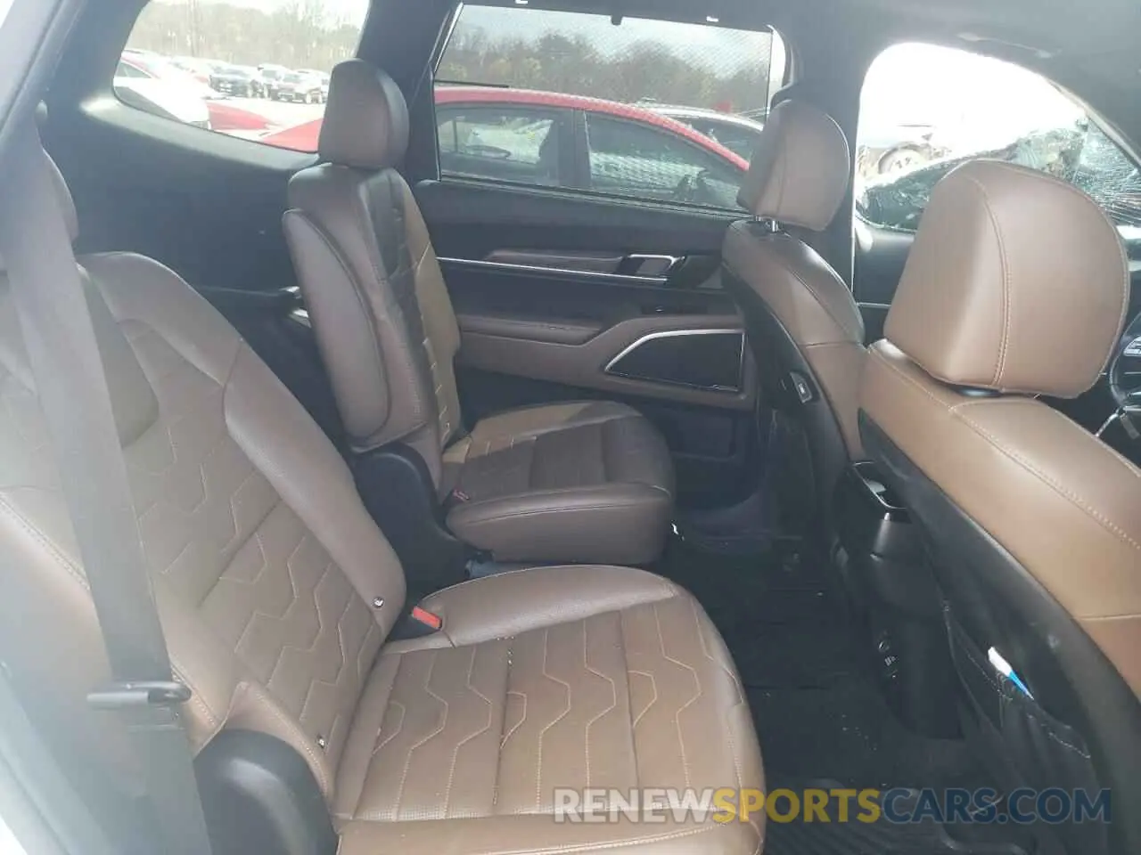 11 Photograph of a damaged car 5XYP5DHCXNG247033 KIA TELLURIDE 2022