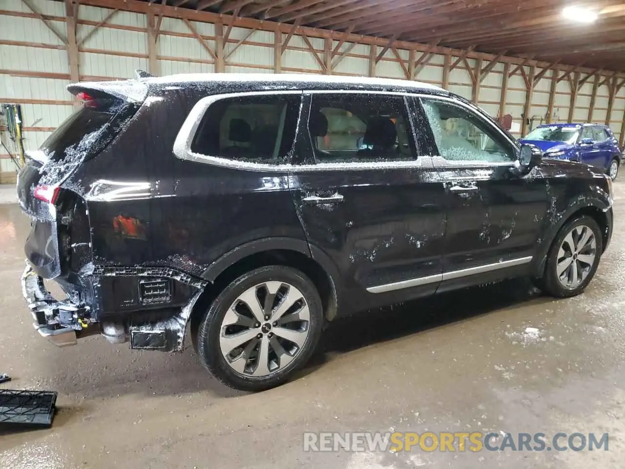3 Photograph of a damaged car 5XYP5DHCXNG253849 KIA TELLURIDE 2022