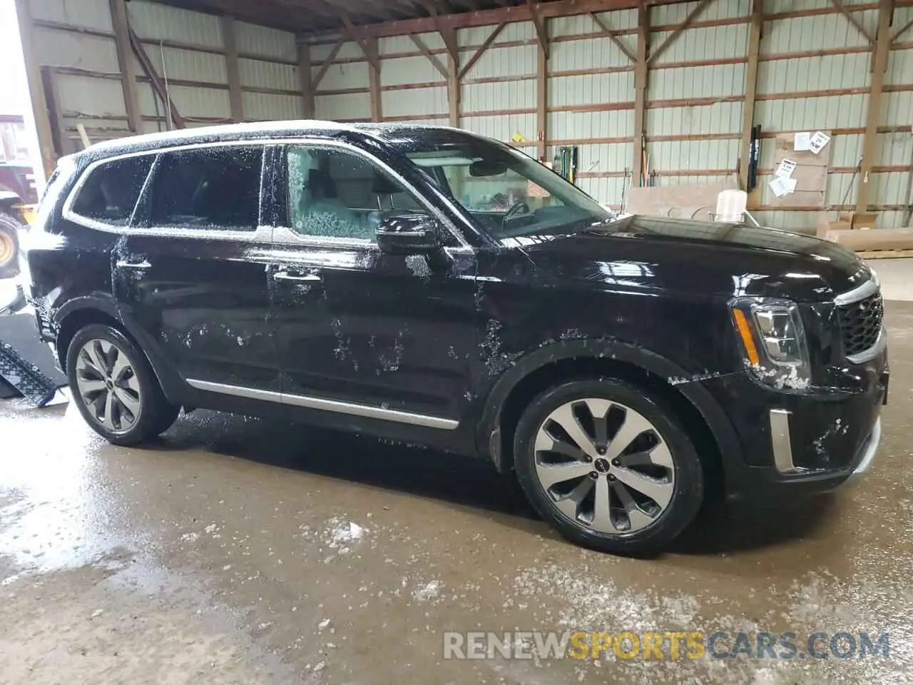 4 Photograph of a damaged car 5XYP5DHCXNG253849 KIA TELLURIDE 2022