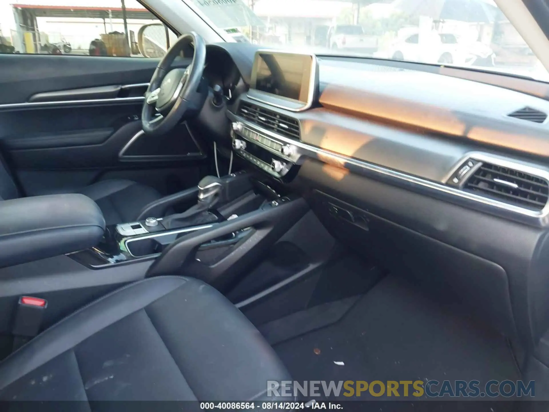 5 Photograph of a damaged car 5XYP64HC1NG310548 KIA TELLURIDE 2022