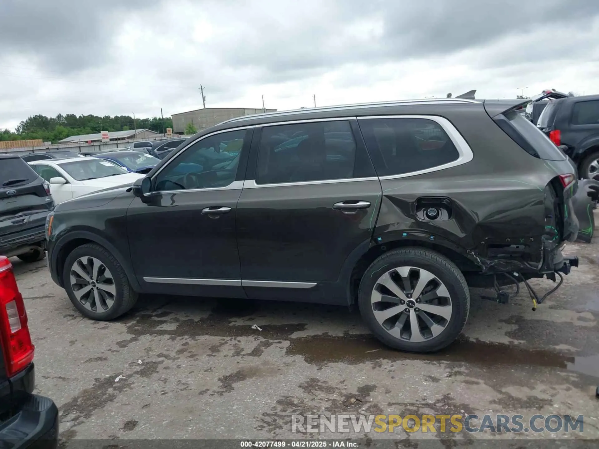 15 Photograph of a damaged car 5XYP64HC3NG256251 KIA TELLURIDE 2022