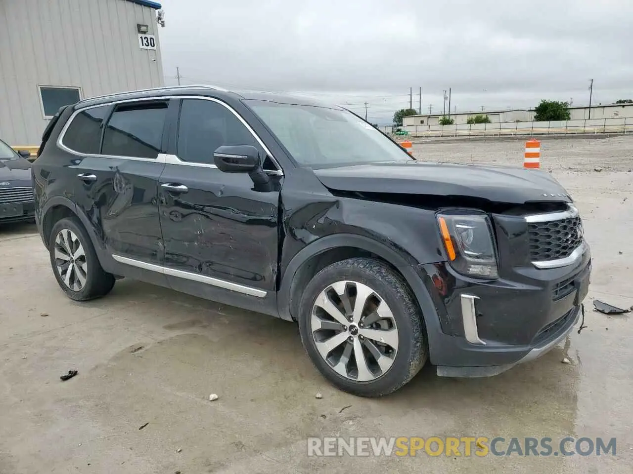4 Photograph of a damaged car 5XYP64HC3NG313127 KIA TELLURIDE 2022