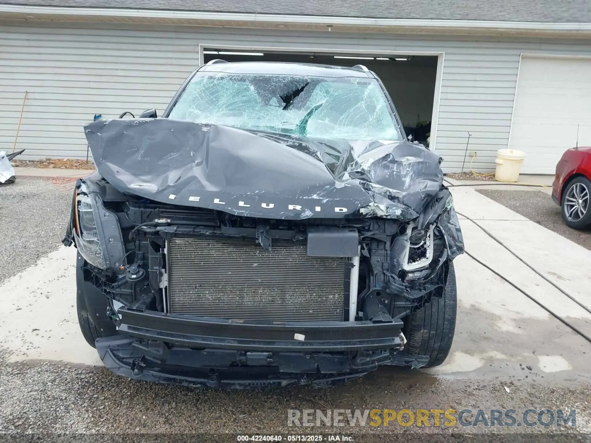 13 Photograph of a damaged car 5XYP64HC6NG261279 KIA TELLURIDE 2022
