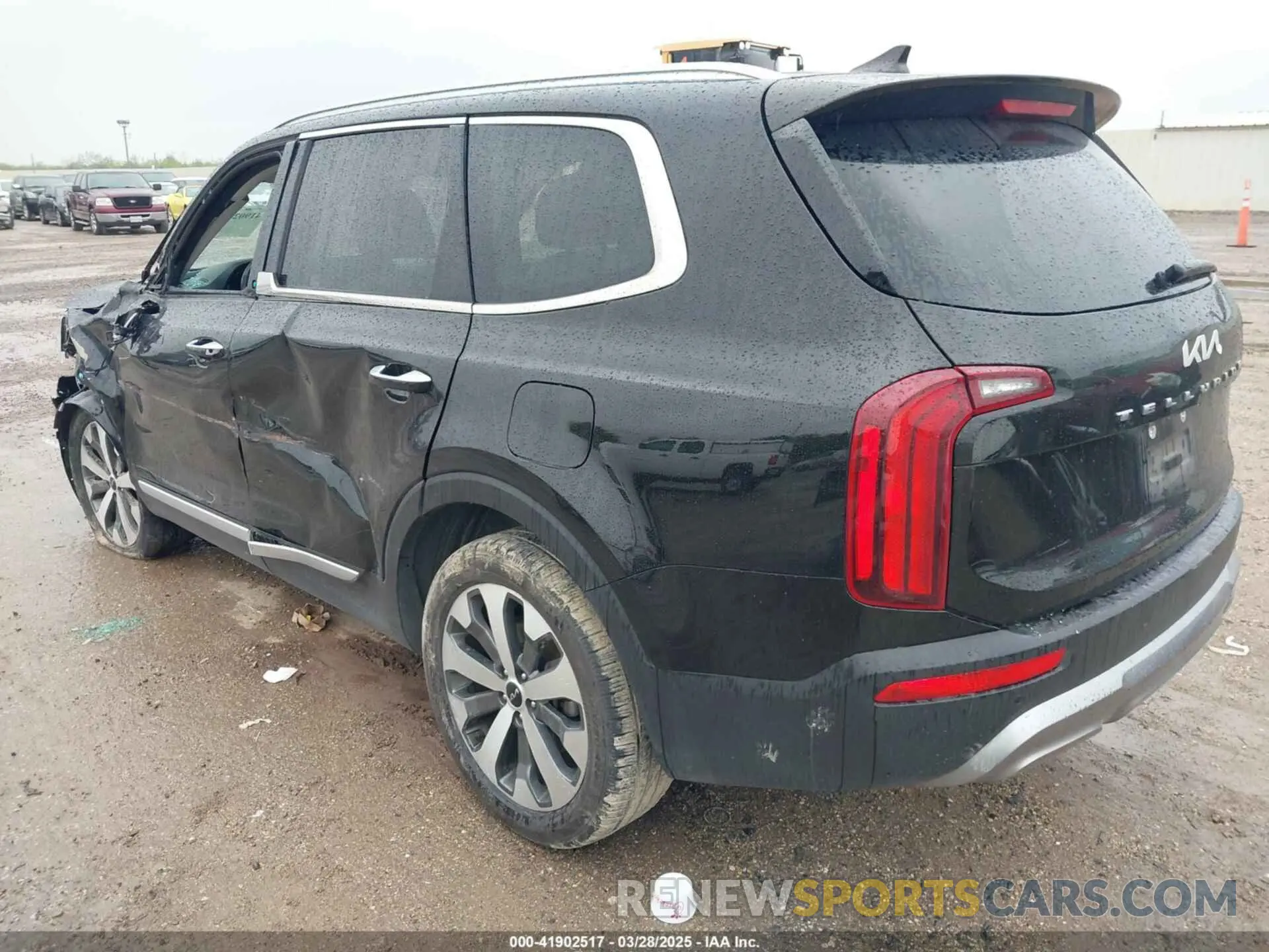 3 Photograph of a damaged car 5XYP64HC7NG198239 KIA TELLURIDE 2022