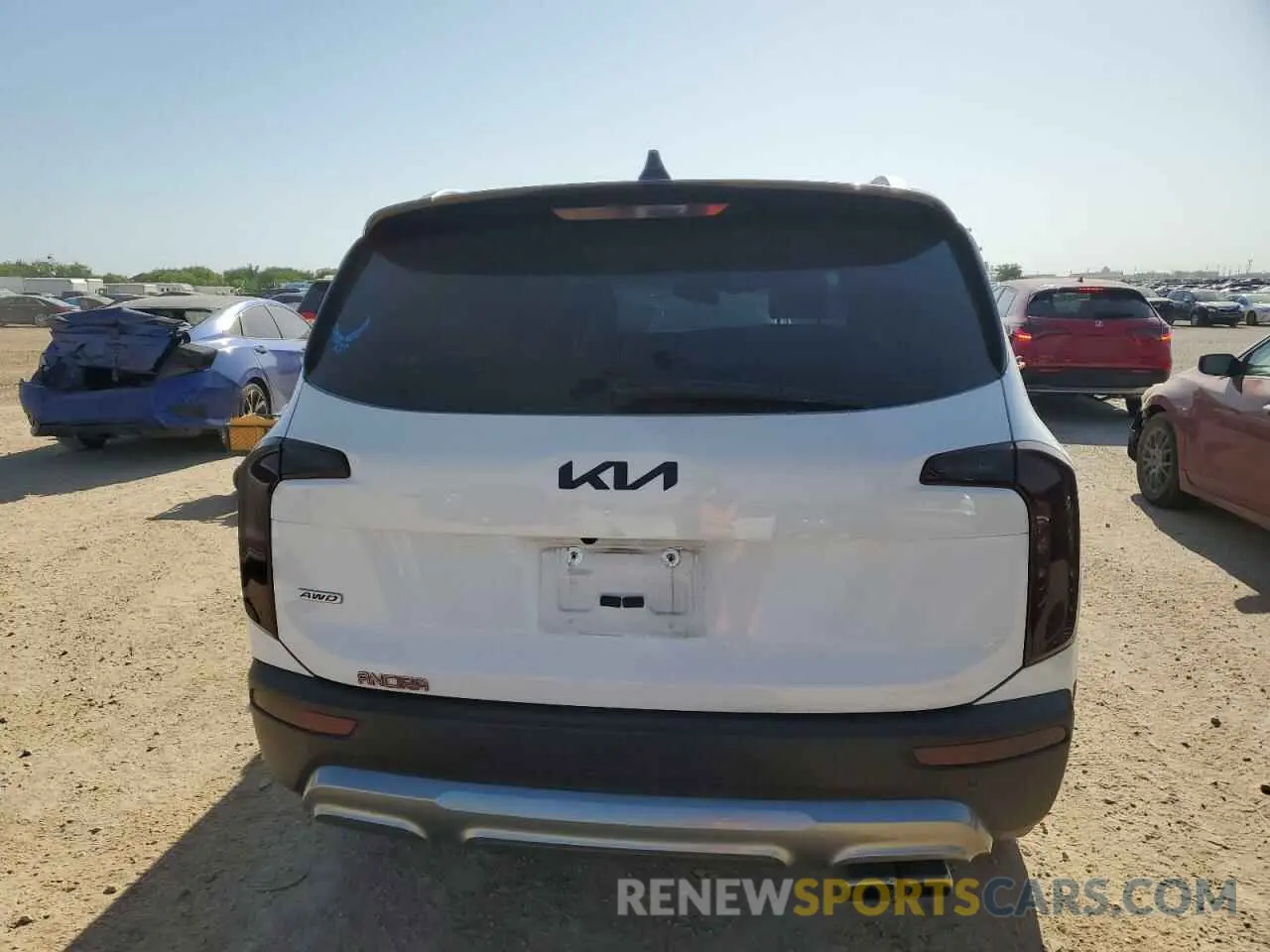 6 Photograph of a damaged car 5XYP6DHC2NG241756 KIA TELLURIDE 2022