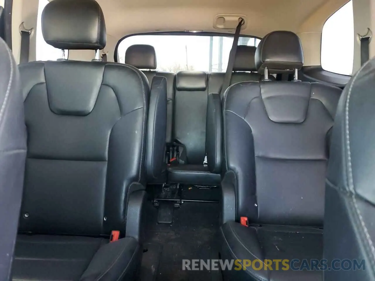 10 Photograph of a damaged car 5XYP6DHC2NG298216 KIA TELLURIDE 2022