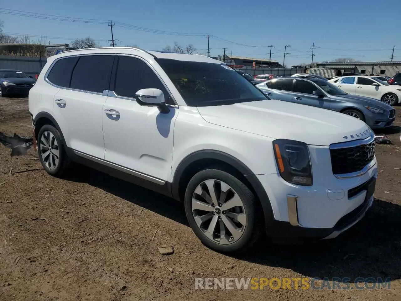 4 Photograph of a damaged car 5XYP6DHC2NG298216 KIA TELLURIDE 2022