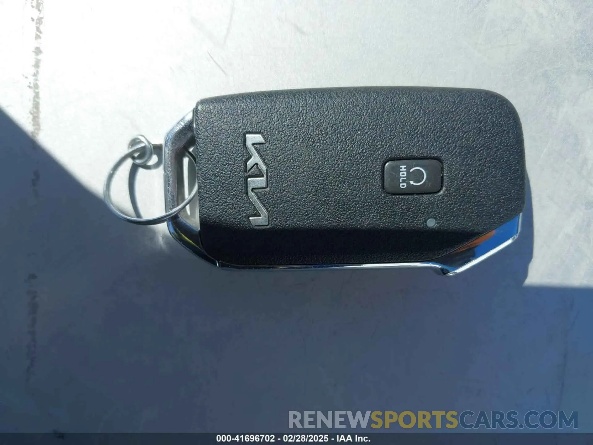 11 Photograph of a damaged car 5XYP6DHC6NG236642 KIA TELLURIDE 2022