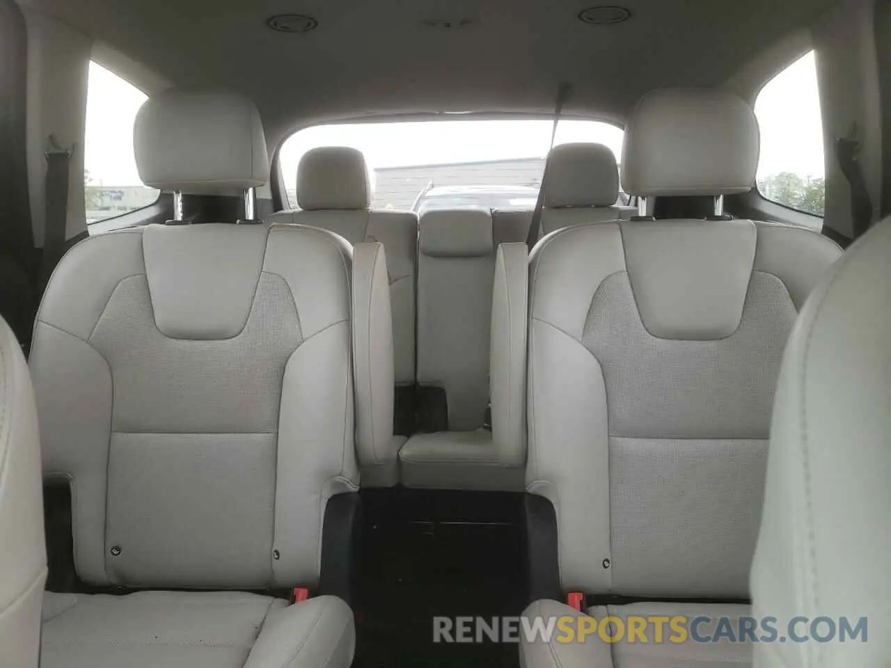 10 Photograph of a damaged car 5XYP6DHC6NG240156 KIA TELLURIDE 2022
