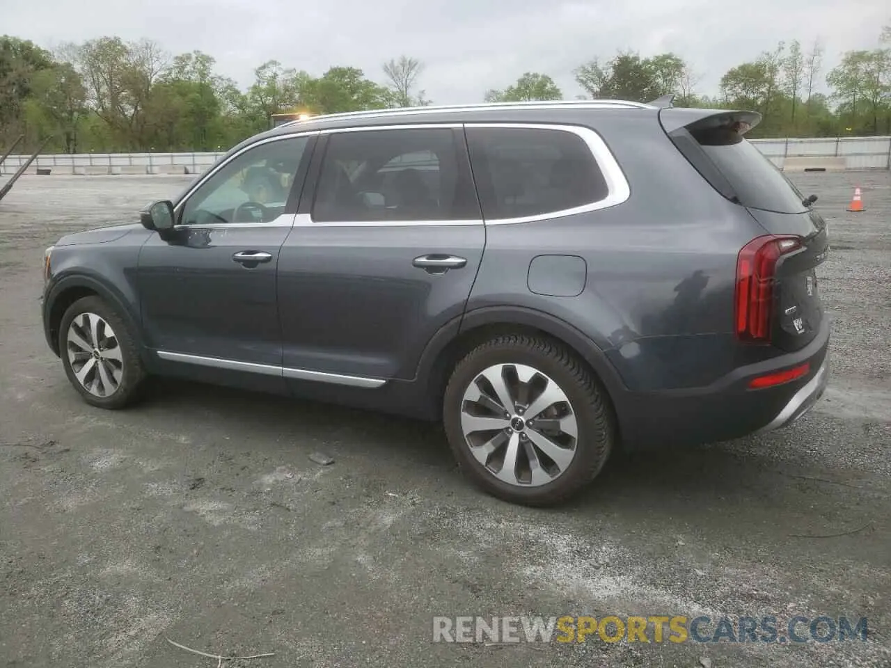 2 Photograph of a damaged car 5XYP6DHC6NG240156 KIA TELLURIDE 2022