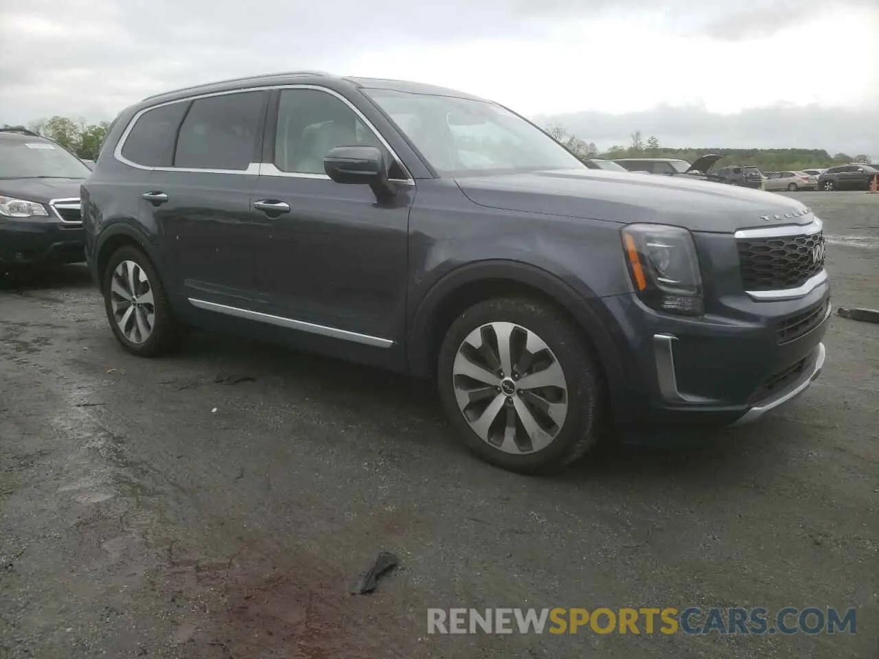 4 Photograph of a damaged car 5XYP6DHC6NG240156 KIA TELLURIDE 2022