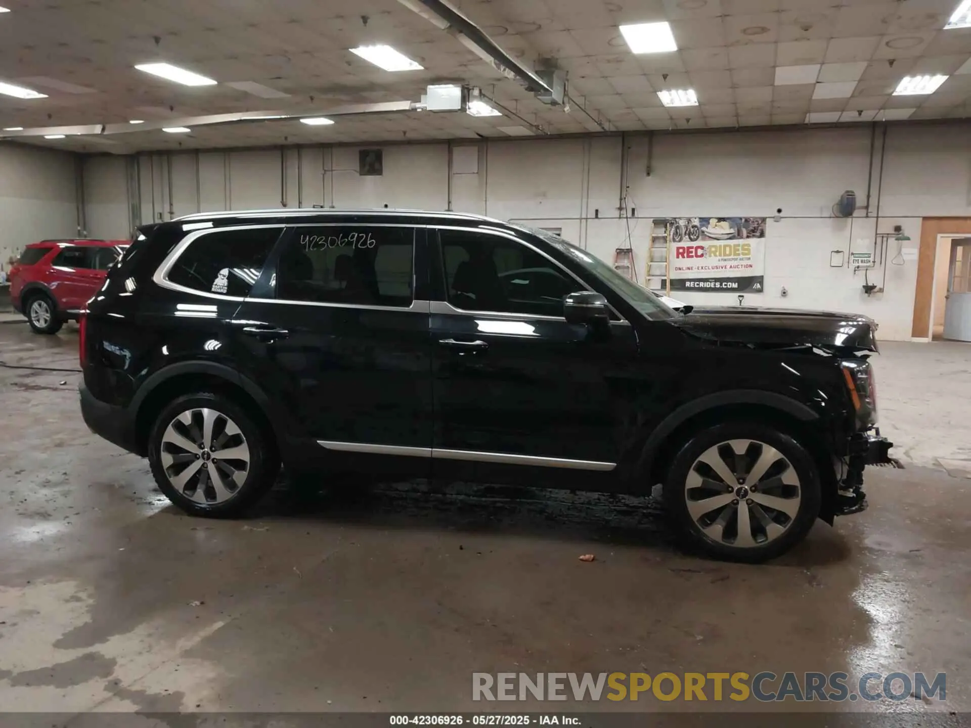 14 Photograph of a damaged car 5XYP6DHC6NG258835 KIA TELLURIDE 2022