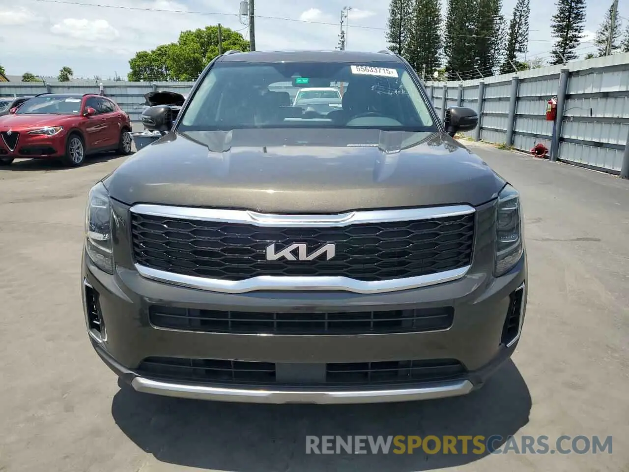 5 Photograph of a damaged car 5XYP6DHC7NG241722 KIA TELLURIDE 2022